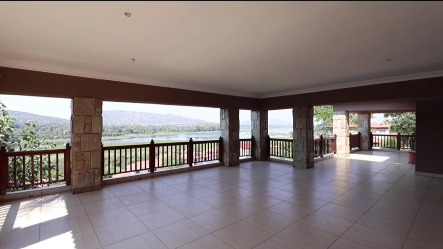 4 Bedroom Property for Sale in Ifafi North West